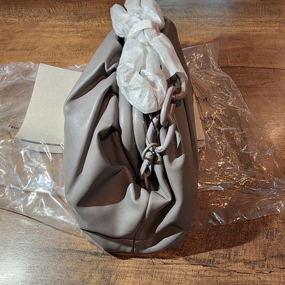 Badgley Mischka Gray Wrapped Frame Clutch - Picture 4 of 8